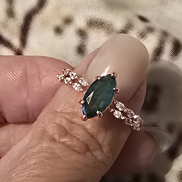 Bomb Party Green Ring - Picture 1 of 1